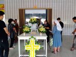 Rabu Abu adalah waktu untuk mengosongkan diri dari ego, agar kita bisa dipenuhi oleh kasih-Nya yang tak terbatas. Dan apabila kamu berpuasa, janganlah muram mukamu seperti orang munafik.(Matius 61 (4) Rabu Abu adalah waktu untuk mengosongkan diri dari ego, agar kita bisa dipenuhi oleh kasih-Nya yang tak terbatas. Dan apabila kamu berpuasa, janganlah muram mukamu seperti orang munafik.(Matius 61 (4)