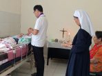 Rabu Abu adalah waktu untuk mengosongkan diri dari ego, agar kita bisa dipenuhi oleh kasih-Nya yang tak terbatas. Dan apabila kamu berpuasa, janganlah muram mukamu seperti orang munafik.(Matius 61 (5) Rabu Abu adalah waktu untuk mengosongkan diri dari ego, agar kita bisa dipenuhi oleh kasih-Nya yang tak terbatas. Dan apabila kamu berpuasa, janganlah muram mukamu seperti orang munafik.(Matius 61 (5)
