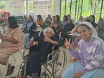 Rabu Abu adalah waktu untuk mengosongkan diri dari ego, agar kita bisa dipenuhi oleh kasih-Nya yang tak terbatas. Dan apabila kamu berpuasa, janganlah muram mukamu seperti orang munafik.(Matius 61 (8) Rabu Abu adalah waktu untuk mengosongkan diri dari ego, agar kita bisa dipenuhi oleh kasih-Nya yang tak terbatas. Dan apabila kamu berpuasa, janganlah muram mukamu seperti orang munafik.(Matius 61 (8)